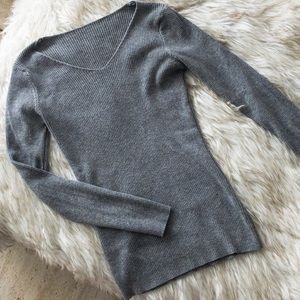 Fitted Long Sleeve V-neck